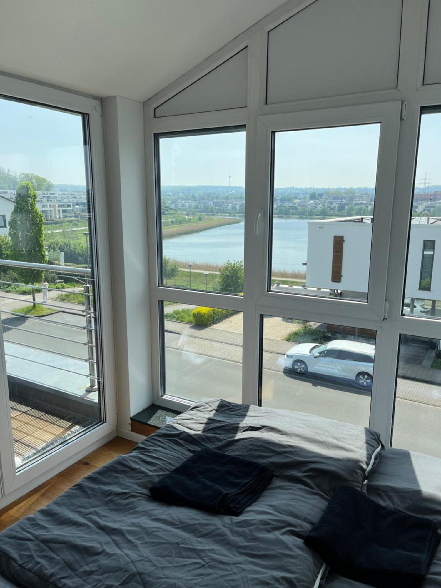 Haus Mit Panoramablick Auf Den Phoenixsee Dortmund Eksteriør billede